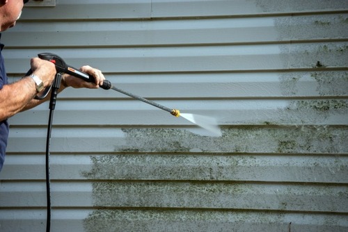 Siding pressure washing service overview